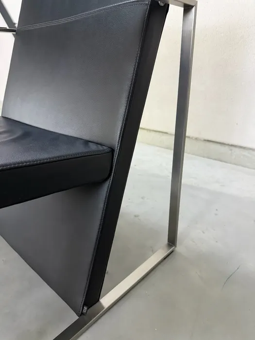 Arco Spine fauteuil, zwart leer & staal — Fauteuil (foto 10)