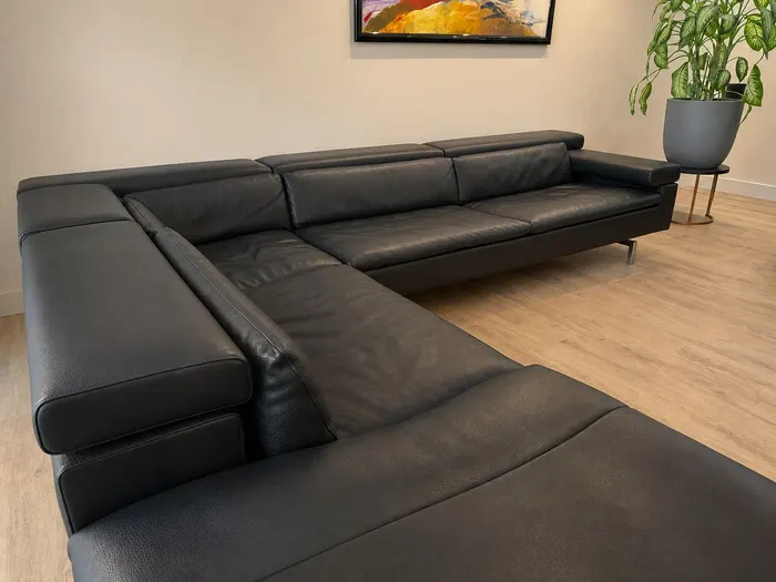 Jori Shiva designopstelling — Bank (foto 1)