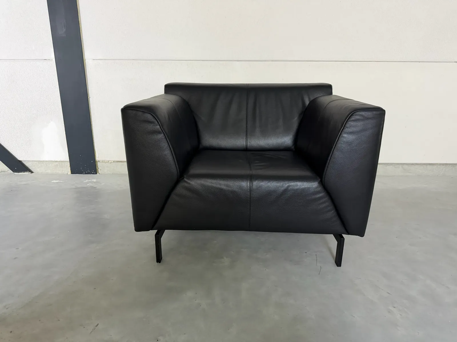 Rolf Benz Linea fauteuil, zwart leer — Fauteuil